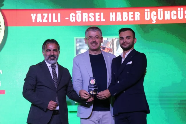 Kayseri'de Gazeteciler İçin Ödül Gecesi