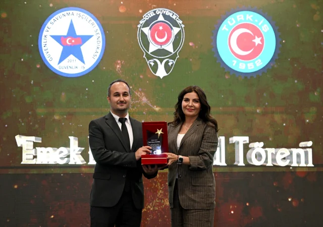 Güvenlik-İş Sendikası'ndan Gazetecilere Anlamlı Takdir