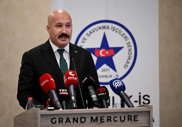 Güvenlik-İş Sendikası'ndan Gazetecilere Anlamlı Takdir