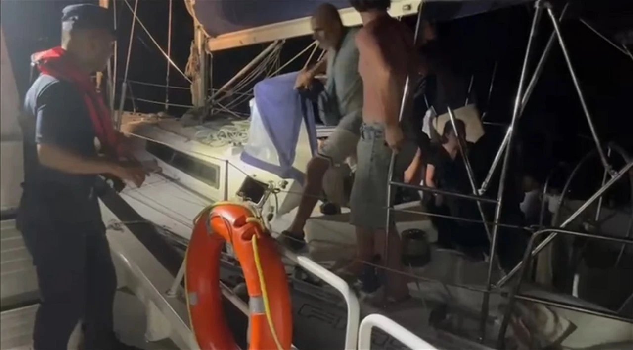 Muğla Kıyılarında 28 Düzensiz Göçmen Kurtarıldı