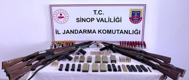 Sinop'ta Büyük Silah Kaçakçılığı Operasyonu Başarıyla Tamaml...