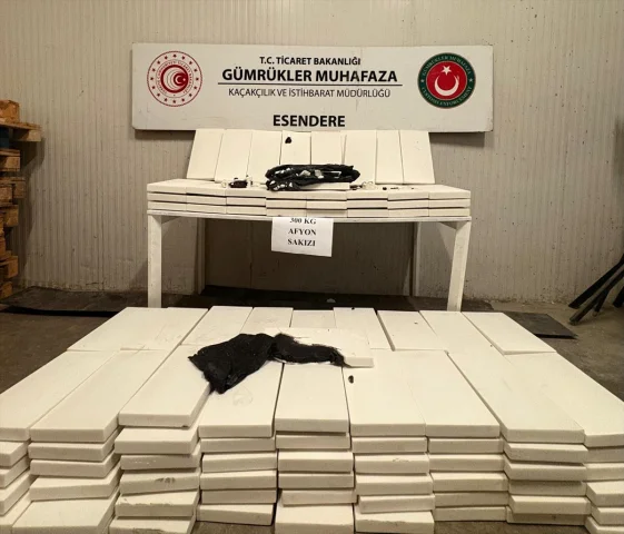 Hakkari Gümrük Kapısında Büyük Uyuşturucu Operasyonu: 300 Kilogram Afyon Sakızı Ele Geçirildi