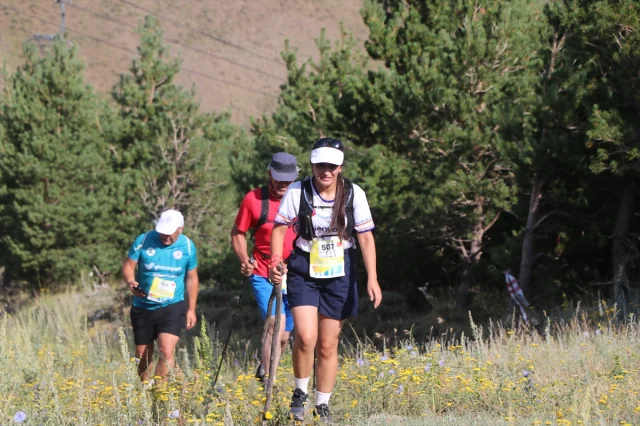 Erzurum'da Yüksek İrtifa Koşusu Sporcuları Zirveye Taşıyor