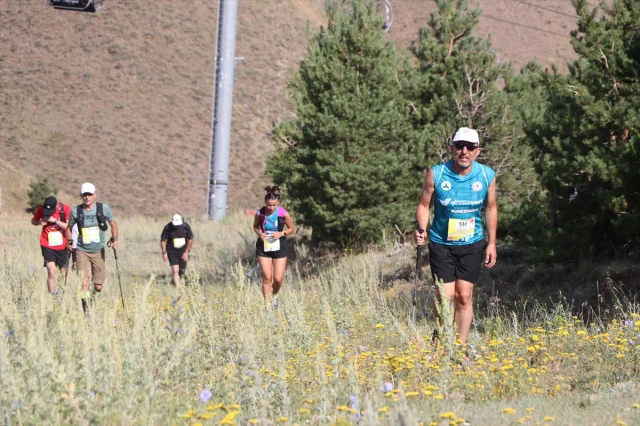 Erzurum'da Yüksek İrtifa Koşusu Sporcuları Zirveye Taşıyor