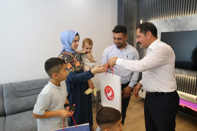 Hatay'da Depremzede Aile Yeni Evine Kavuştu
