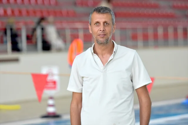 Van'da Çocuklar Yüzme Kurslarıyla Güvenli ve Eğlenceli Yaz Tatili Geçiriyor