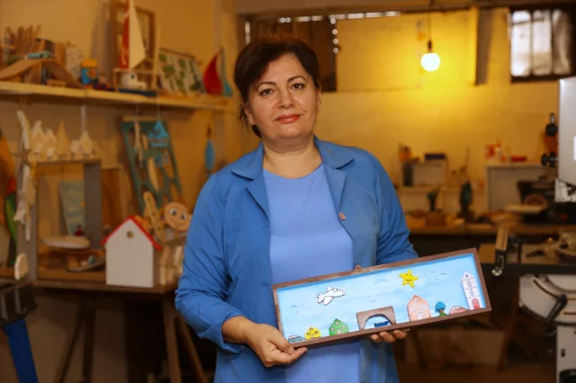 Emekli Öğretmen Ahşap Oyuncaklarla Çocuklara Yeni Ufuklar Açıyor
