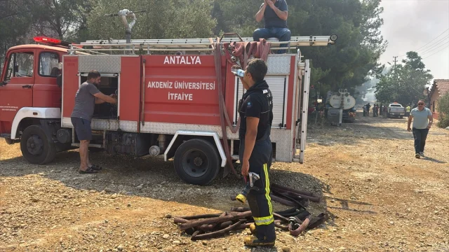 Antalya'nın Orman Yangınlarıyla Mücadelesi Devam Ediyor
