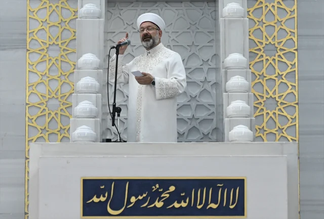 Diyanet İşleri Başkanı Erbaş Gazze'deki İnsanlık Dramına Dik...