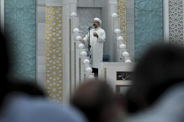 Diyanet İşleri Başkanı Erbaş Gazze'deki İnsanlık Dramına Dikkat Çekti