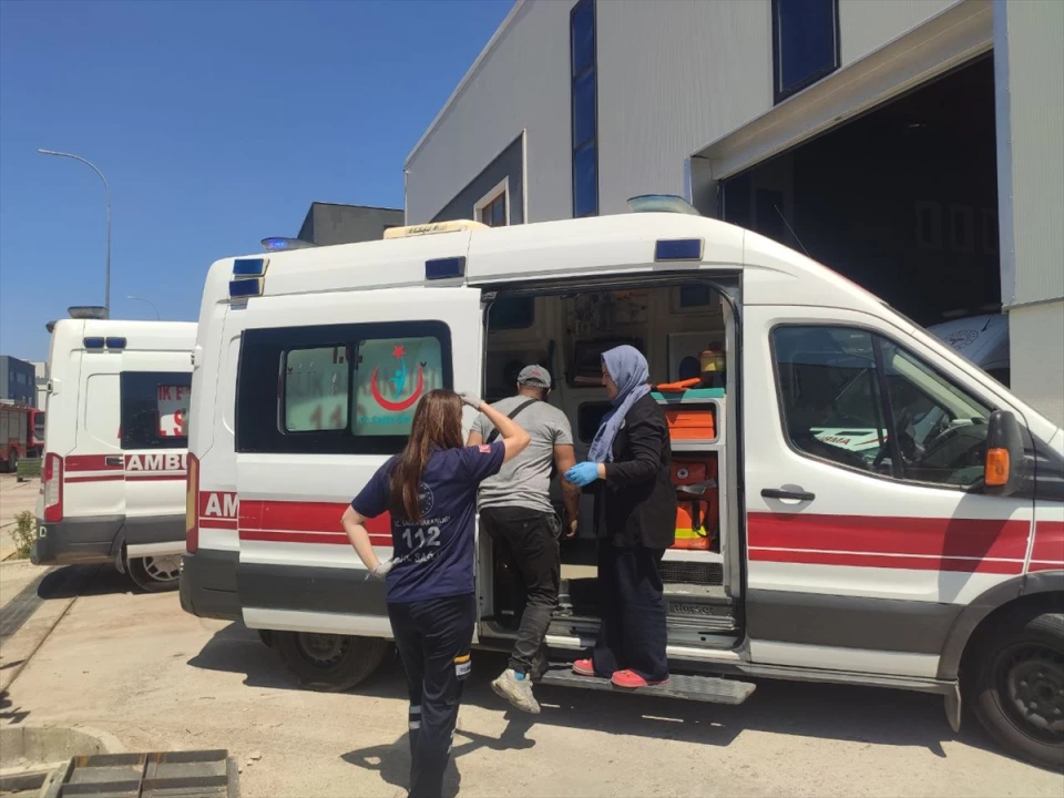 Kocaeli'de Fabrika Yangını Panik Yarattı