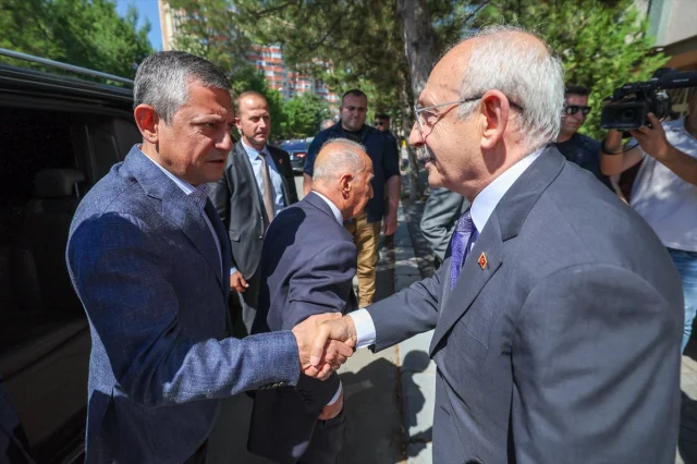 Kılıçdaroğlu'ndan, "Özgür Özel ile bayramlaşacak mısınız" sorusuna yanıt