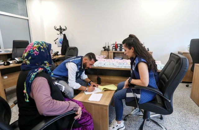 Van'da Şaşırtıcı Operasyon: Zabıtanın Yakaladığı Dilencinin Üzerinden Servet Çıktı