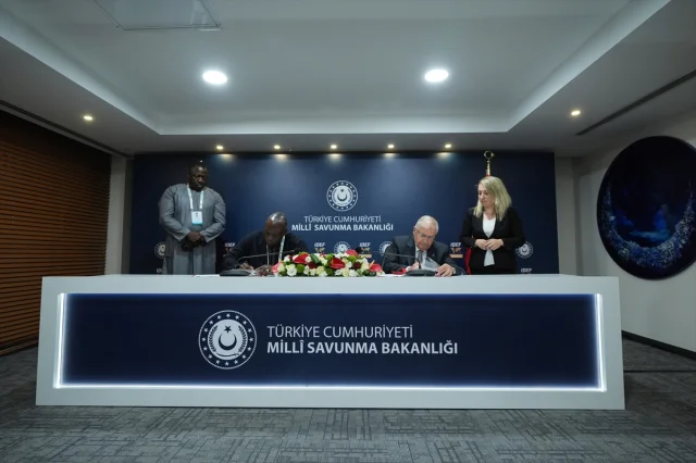 Türkiye ile Gambiya Askeri ve Mali İşbirliğini Güçlendiriyor