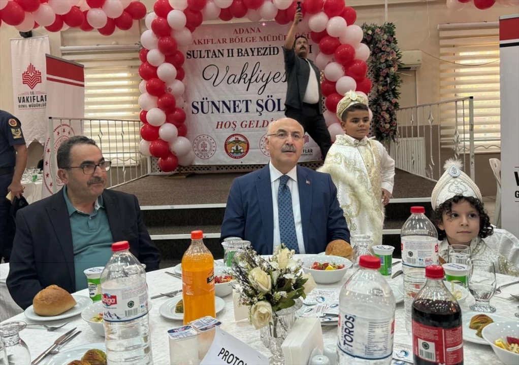 Adana'da Vakıflar Bölge Müdürlüğünden Renkli Sünnet Şöleni