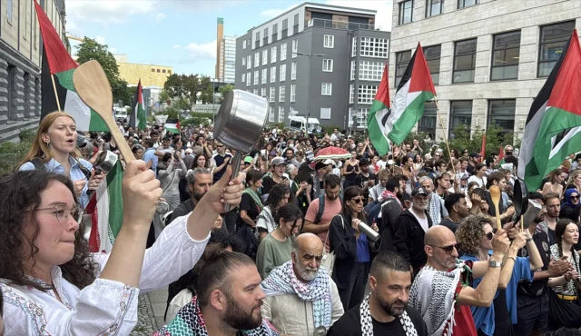 Berlin'de Filistin'e Destek Gösterisi Açlık Krizine Dikkat Çekiyor