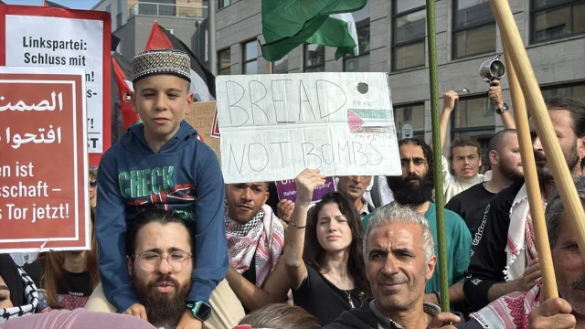Berlin'de Filistin'e Destek Gösterisi Açlık Krizine Dikkat Çekiyor