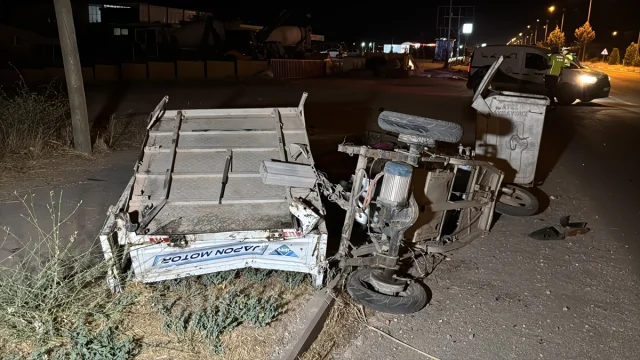 Elazığ’da Motosiklet ve Otomobil Çarpıştı Üç Kişi Yaralandı