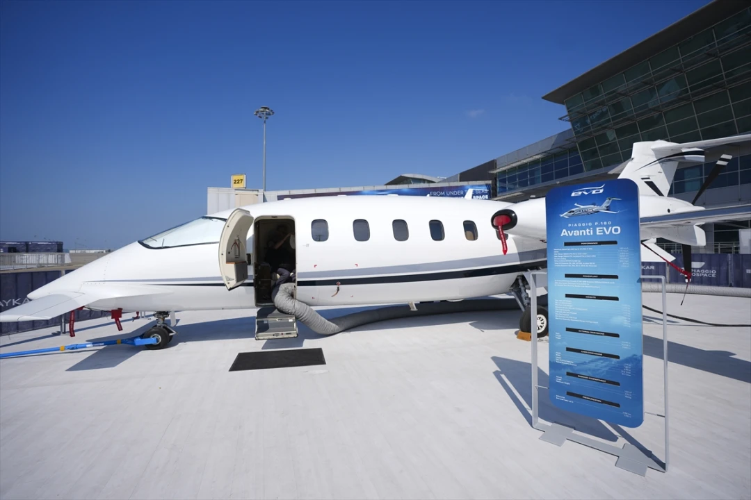 Gökyüzünün Ferrari'si İstanbul'da Görücüye Çıktı