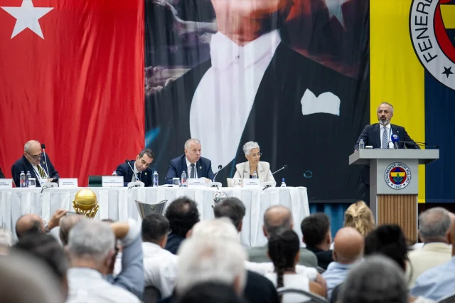 Fenerbahçe'de Gergin Toplantı: Ali Koç Aziz Yıldırım'a Yanıt Verdi
