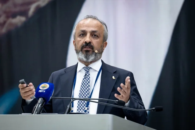 Fenerbahçe'de Gergin Toplantı: Ali Koç Aziz Yıldırım'a Yanıt Verdi