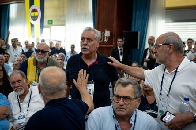 Fenerbahçe'de Gergin Toplantı: Ali Koç Aziz Yıldırım'a Yanıt Verdi