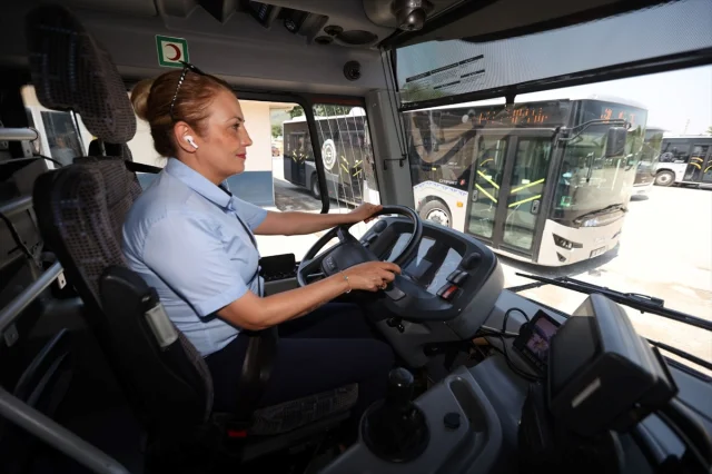 Muğla'da Kadın Şoförlerden Yolculara Güvenli ve Neşeli Ulaşı...