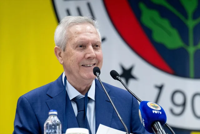 Aziz Yıldırım'dan Fenerbahçe'ye Önemli Uyarılar ve Eleştiril...
