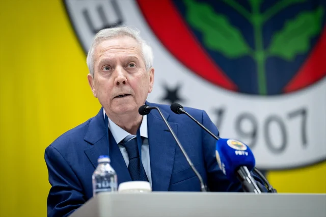 Aziz Yıldırım'dan Fenerbahçe'ye Önemli Uyarılar ve Eleştiriler