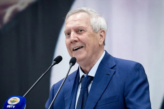 Aziz Yıldırım'dan Fenerbahçe'ye Önemli Uyarılar ve Eleştiriler