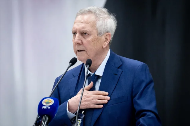 Aziz Yıldırım'dan Fenerbahçe'ye Önemli Uyarılar ve Eleştiriler