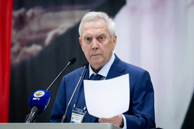 Aziz Yıldırım'dan Fenerbahçe'ye Önemli Uyarılar ve Eleştiriler