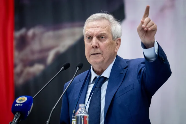 Aziz Yıldırım'dan Fenerbahçe'ye Önemli Uyarılar ve Eleştiriler