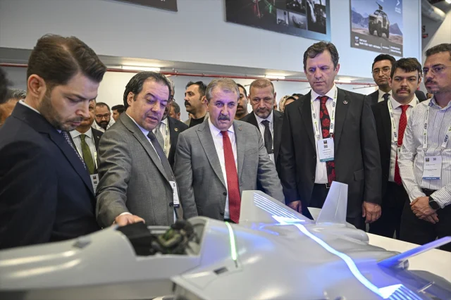 Mustafa Destici IDEF 2025 Fuarında Türkiye'nin Savunma Gücünü Vurguladı