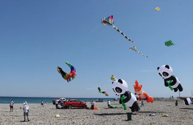 Tekirdağ'da Renkli Anlara Sahne Olan Trakya Uçurtma Festivali Başladı