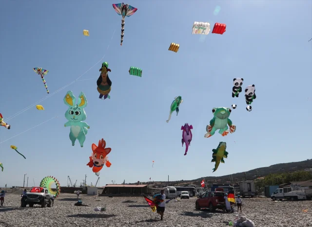 Tekirdağ'da Renkli Anlara Sahne Olan Trakya Uçurtma Festivali Başladı