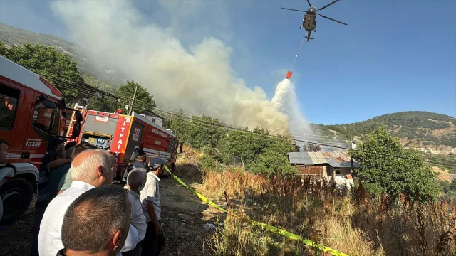 Kızılcahamam'da Korkutan Yangın 8 Evi Yok Etti