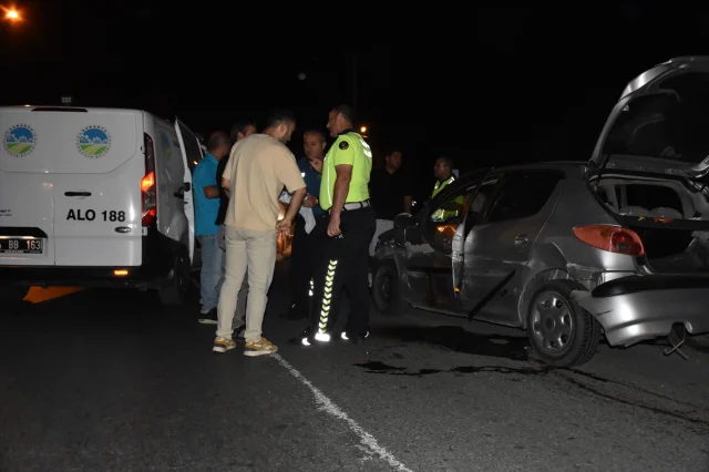Sakarya'da Genç Sürücünün Trajik Kazası: Bariyerlere Çarparak Hayatını Kaybetti