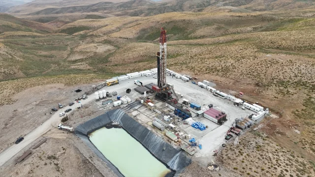 Kato Dağı'nda Türk Mühendislerin Yoğun Çalışmalarıyla Petrol Aranıyor