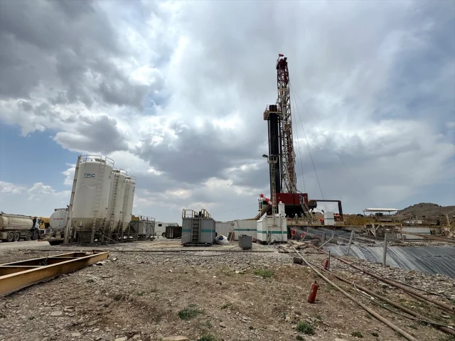 Kato Dağı'nda Türk Mühendislerin Yoğun Çalışmalarıyla Petrol Aranıyor