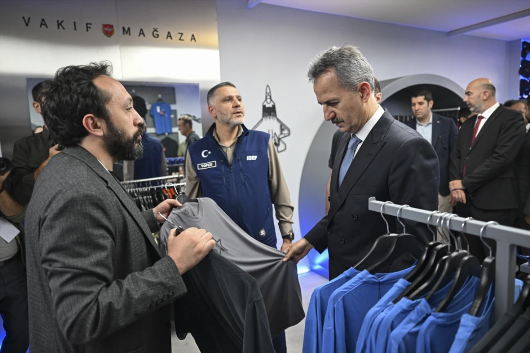 Savunma Sanayiinde Tanıtım Atağı: Haluk Görgün Vakıf Mağaza'yı Değerlendirdi