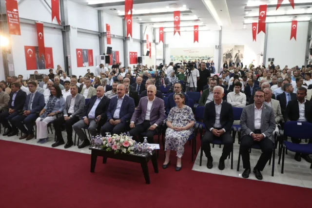 Kale Seramik Çanakkale'de Yıl Dönümünü Coşkuyla Kutladı: Yeni Fabrikanın Temeli Atıldı