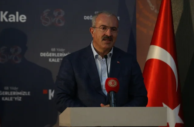 Kale Seramik Çanakkale'de Yıl Dönümünü Coşkuyla Kutladı: Yeni Fabrikanın Temeli Atıldı