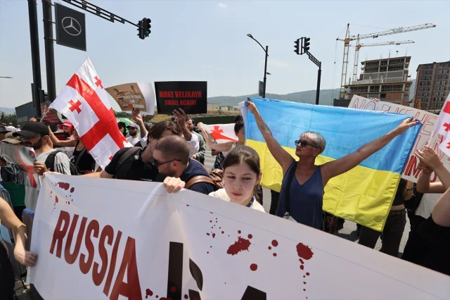 Tiflis'te Rus Sporculara Protesto: Dünya Eskrim Şampiyonası'nda Gerginlik