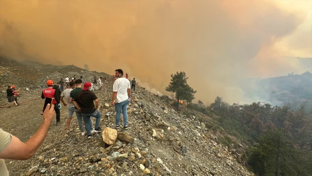 Bursa Orhaneli'de Orman Yangınına Karşı Yoğun Mücadele