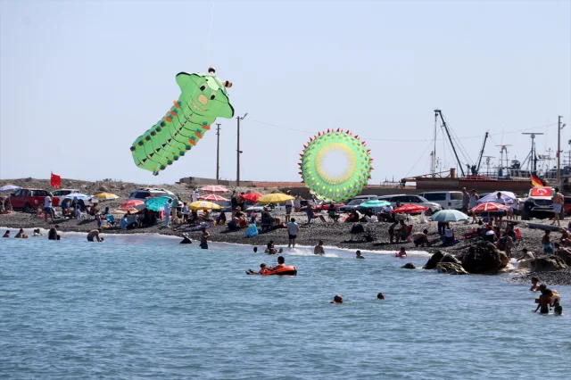 Trakya Uçurtma Festivali'nde Renkli Kareler ve Uluslararası Katılım
