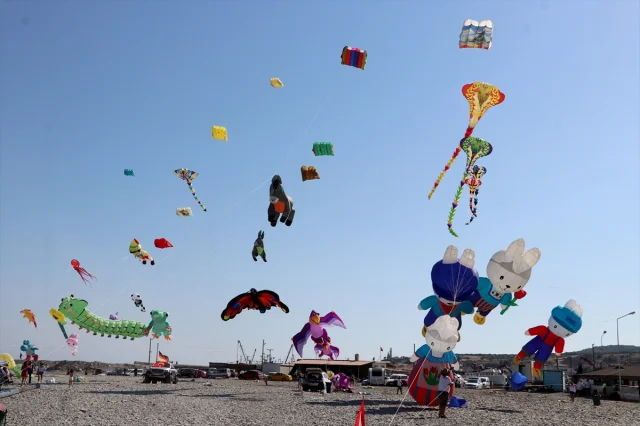 Trakya Uçurtma Festivali'nde Renkli Kareler ve Uluslararası Katılım