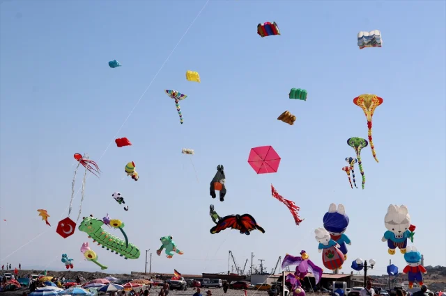 Trakya Uçurtma Festivali'nde Renkli Kareler ve Uluslararası Katılım