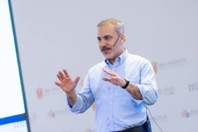 Hakan Fidan Gençlerle TercihFest 2025'te Buluştu