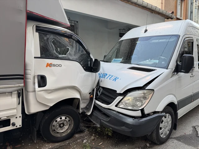Maltepe'de Kamyonet Dehşeti: Yayaya Çarpan Sürücü Kaçtı